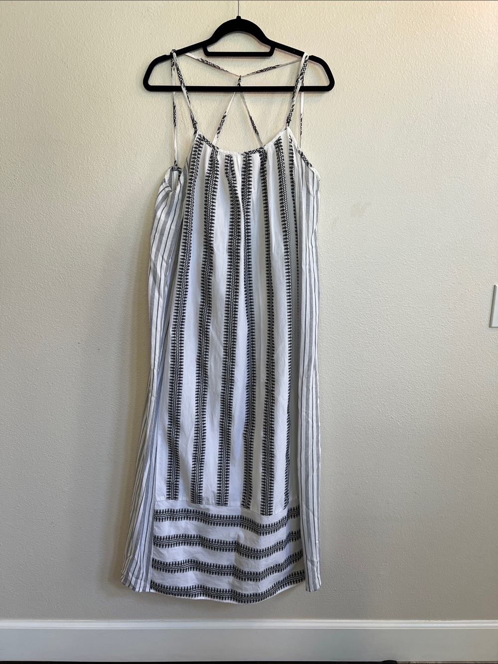 LOVESTITCH Boho Strappy Maxi Dress White/Black Woven Aztec Striped S/M